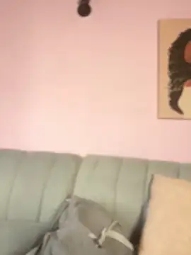 Snapshot of Im_Luuu chatting on April 2026 01:14:01 PM Im Luuu online show from April 2026 01:14:01 PM