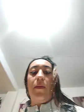 Snapshot of Im_Luuu chatting on April 2026 11:03:02 AM Im Luuu online show from April 2026 11:03:02 AM