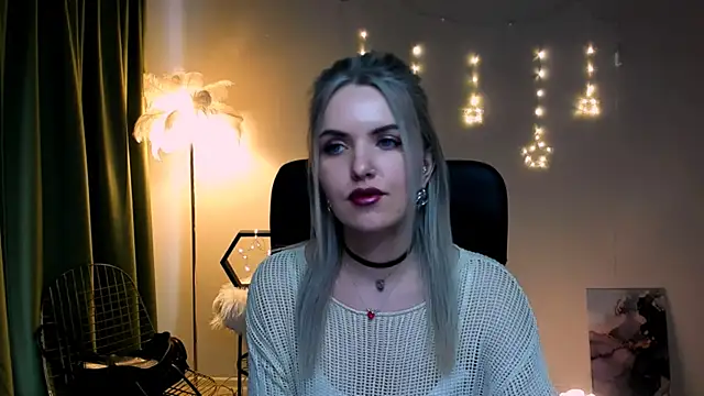 Snapshot of AliceSmite chatting on March 2026 12:55:01 PM AliceSmite online show from March 2026 12:55:01 PM