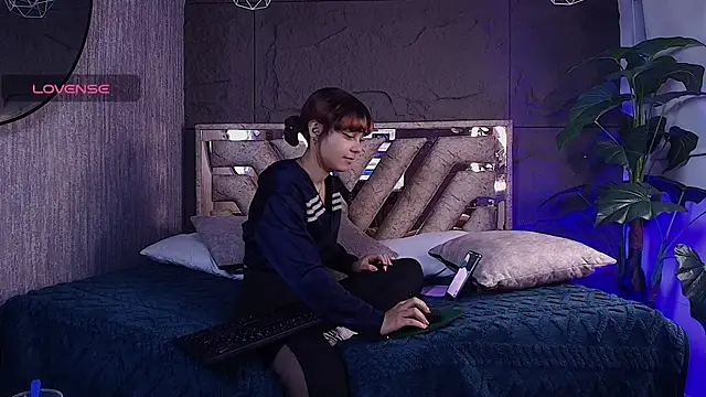 Snapshot of Scaiff_1 chatting on March 2026 02:17:02 AM Scaiff 1 online show from March 2026 02:17:02 AM