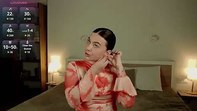 Snapshot of HermioneMoon chatting on April 2026 03:11:01 PM HermioneMoon online show from April 2026 03:11:01 PM