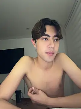 Snapshot of MatthewMoore_ chatting on May 2026 03:13:02 AM MatthewMoore online show from May 2026 03:13:02 AM