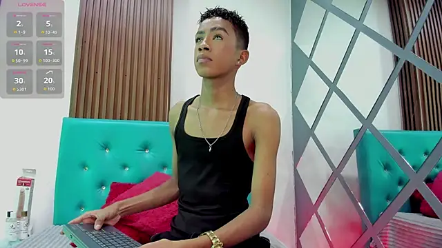 Snapshot of patrick_lovee chatting on March 2026 07:59:01 PM patrick lovee online show from March 2026 07:59:01 PM