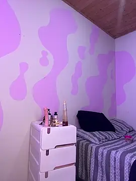 Emma Q0 online show from April 2026 02:51:02 AM