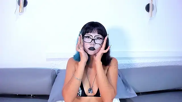 KleoLennox online show from March 2026 01:40:02 AM