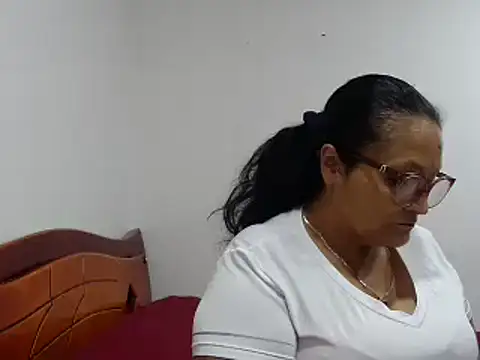 Snapshot of _BellaNocturna chatting on March 2026 03:22:02 AM BellaNocturna online show from March 2026 03:22:02 AM