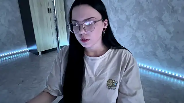 Snapshot of AlisNoire chatting on March 2026 02:54:02 PM AlisNoire online show from March 2026 02:54:02 PM