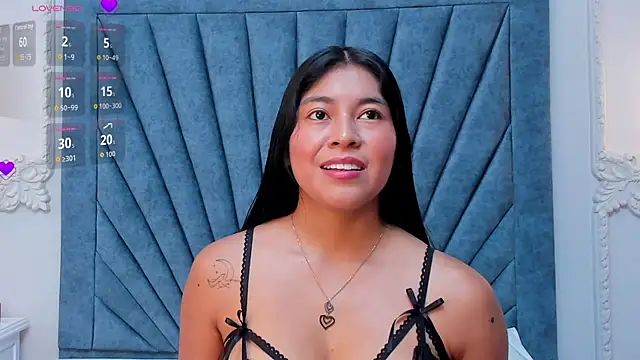 Snapshot of Leandra-Johnson chatting on April 2026 01:34:01 PM Leandra-Johnson online show from April 2026 01:34:01 PM