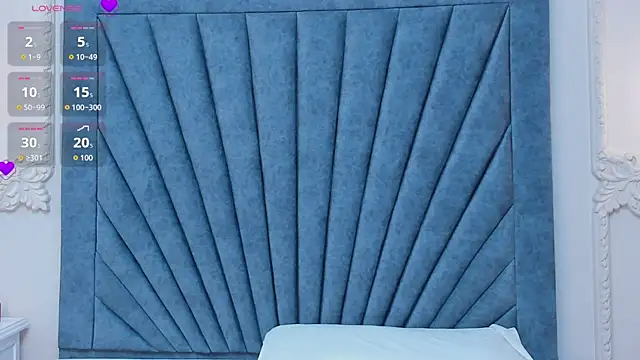 Snapshot of Leandra-Johnson chatting on April 2026 01:41:01 PM Leandra-Johnson online show from April 2026 01:41:01 PM