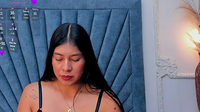 Snapshot of Leandra-Johnson chatting on April 2026 01:56:01 PM Leandra-Johnson online show from April 2026 01:56:01 PM