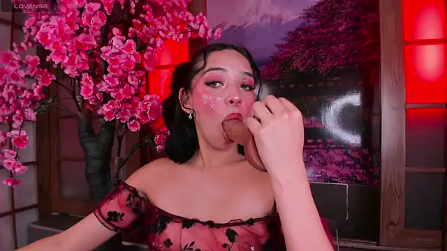 Snapshot of foxy_hannah chatting on April 2026 06:08:02 PM foxy hannah online show from April 2026 06:08:02 PM