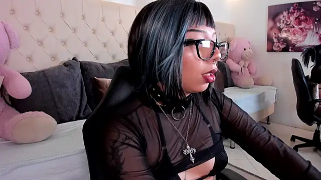 Snapshot of kimknox chatting on March 2026 12:35:02 PM kimknox online show from March 2026 12:35:02 PM