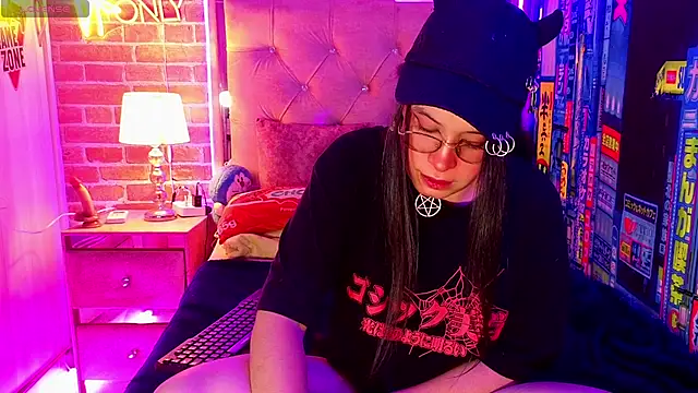 Snapshot of Yorumakie_777 chatting on April 2026 02:18:01 AM Yorumakie 777 online show from April 2026 02:18:01 AM