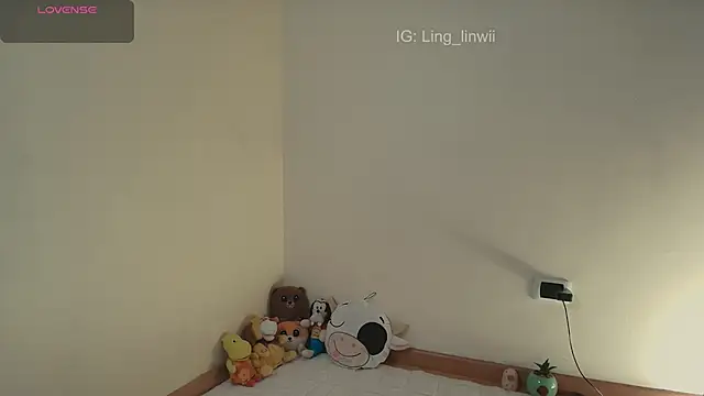 Snapshot of ling_meow chatting on March 2026 01:44:02 PM ling meow online show from March 2026 01:44:02 PM