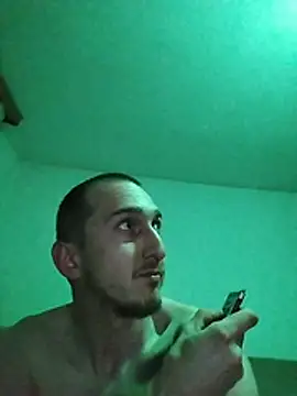 Snapshot of Mahmaze chatting on April 2026 12:22:02 AM Mahmaze online show from April 2026 12:22:02 AM