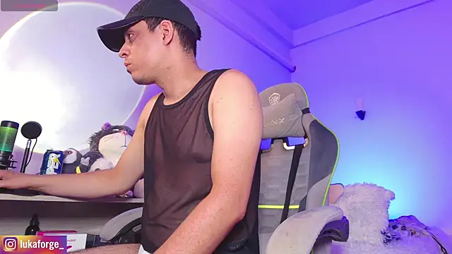 Snapshot of Lukaforge chatting on April 2026 06:38:01 AM Lukaforge online show from April 2026 06:38:01 AM