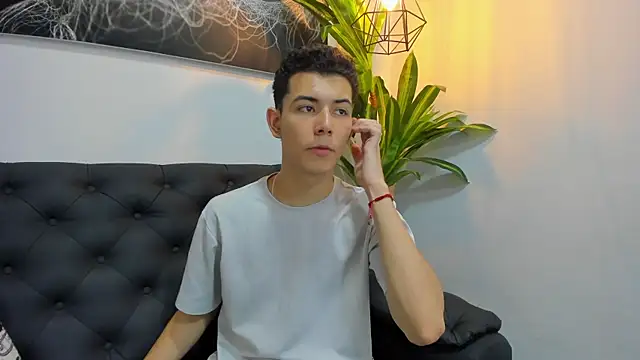 Snapshot of nicocrown chatting on March 2026 08:26:01 PM nicocrown online show from March 2026 08:26:01 PM