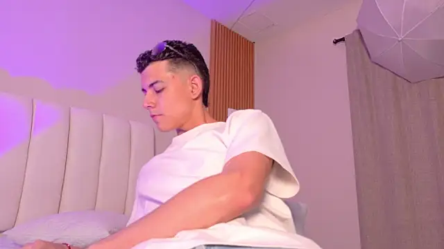 Snapshot of nicocrown chatting on March 2026 07:41:02 PM nicocrown online show from March 2026 07:41:02 PM