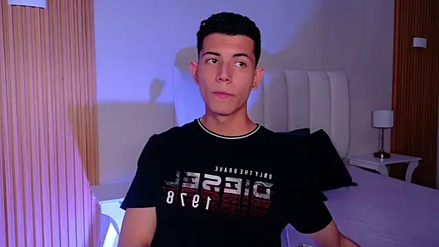 Snapshot of nicocrown chatting on April 2026 07:55:01 PM nicocrown online show from April 2026 07:55:01 PM