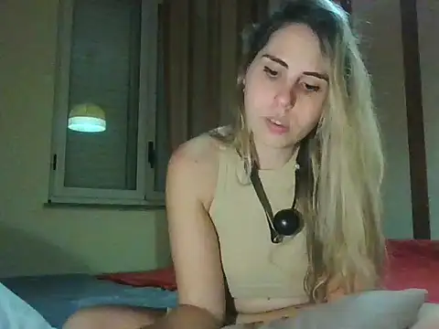 Snapshot of Emilyvuxa chatting on March 2026 08:45:01 PM Emilyvuxa online show from March 2026 08:45:01 PM