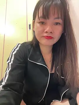 Snapshot of Little_Muse78 chatting on May 2026 01:01:01 AM Little Muse78 online show from May 2026 01:01:01 AM