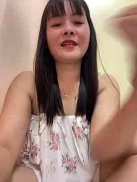 Snapshot of Little_Muse78 chatting on May 2026 01:07:01 PM Little Muse78 online show from May 2026 01:07:01 PM