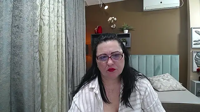 ValerieSmiths online show from March 2026 06:41:02 AM