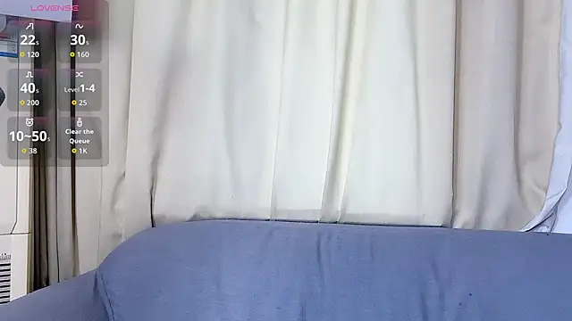 Tavie1744 online show from April 2026 11:49:01 PM