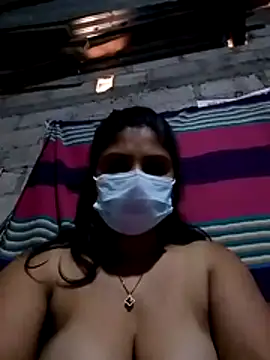 Snapshot of nilkirilli chatting on March 2026 04:05:01 AM nilkirilli online show from March 2026 04:05:01 AM