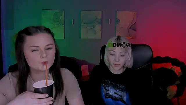 Snapshot of miss_courtney_ chatting on April 2026 10:13:01 AM miss courtney online show from April 2026 10:13:01 AM