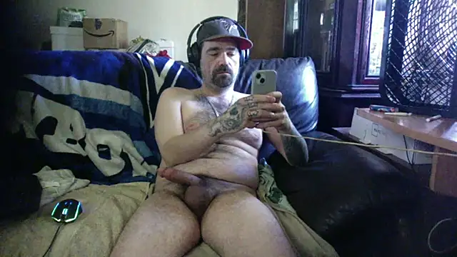 Snapshot of KinkyTOMan chatting on May 2026 01:40:02 PM KinkyTOMan online show from May 2026 01:40:02 PM