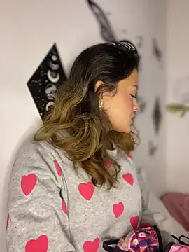 Ame Desire online show from April 2026 11:35:02 PM