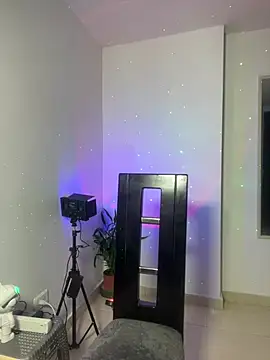 Snapshot of zhara_1198 chatting on April 2026 12:02:01 PM zhara 1198 online show from April 2026 12:02:01 PM