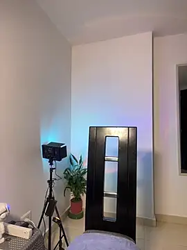 Snapshot of zhara_1198 chatting on April 2026 12:34:02 PM zhara 1198 online show from April 2026 12:34:02 PM