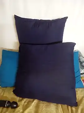 LOLOAVEE online show from June 2026 09:35:02 PM