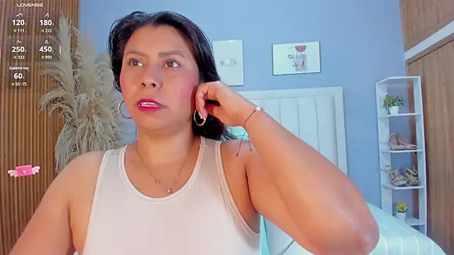 Snapshot of Anthonella_Lux chatting on March 2026 12:17:02 PM Anthonella Lux online show from March 2026 12:17:02 PM