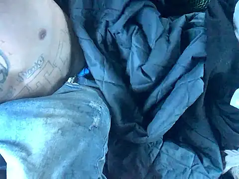 Donkie909 online show from April 2026 08:02:01 PM