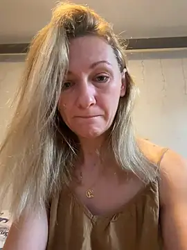 Snapshot of Secret_Ladyx chatting on March 2026 05:40:02 AM Secret Ladyx online show from March 2026 05:40:02 AM