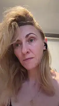 Snapshot of Secret_Ladyx chatting on April 2026 03:26:01 AM Secret Ladyx online show from April 2026 03:26:01 AM