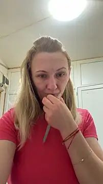 Snapshot of Secret_Ladyx chatting on May 2026 01:43:01 AM Secret Ladyx online show from May 2026 01:43:01 AM