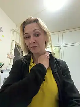Snapshot of Secret_Ladyx chatting on May 2026 08:04:02 PM Secret Ladyx online show from May 2026 08:04:02 PM