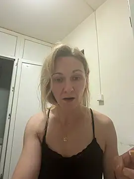 Snapshot of Secret_Ladyx chatting on June 2026 04:47:01 AM Secret Ladyx online show from June 2026 04:47:01 AM