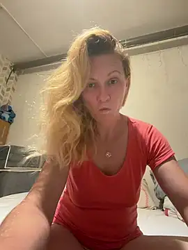 Snapshot of Secret_Ladyx chatting on July 2026 06:14:01 PM Secret Ladyx online show from July 2026 06:14:01 PM