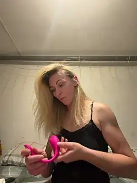 Snapshot of Secret_Ladyx chatting on July 2026 06:50:01 PM Secret Ladyx online show from July 2026 06:50:01 PM