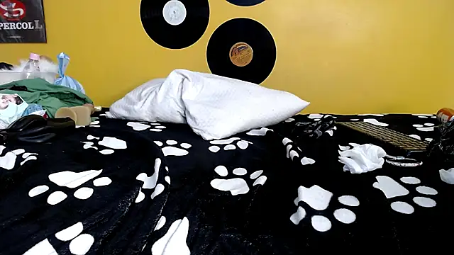 lilithevil32 online show from March 2026 05:44:01 AM