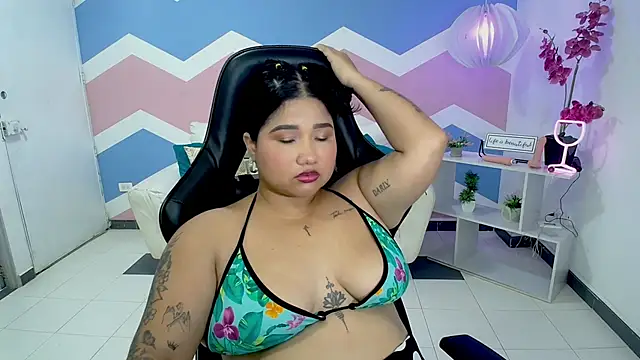 Snapshot of gaby_sweet10 chatting on April 2026 11:33:02 PM gaby sweet10 online show from April 2026 11:33:02 PM