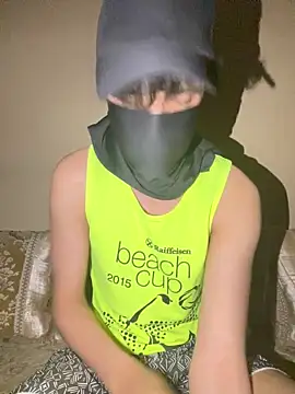 Snapshot of CodingRemotion chatting on April 2026 10:09:02 PM CodingRemotion online show from April 2026 10:09:02 PM