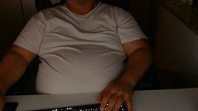 Snapshot of Blase_Hase123 chatting on April 2026 06:57:01 PM Blase Hase123 online show from April 2026 06:57:01 PM