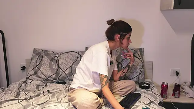 sweelexy online show from April 2026 10:59:02 PM