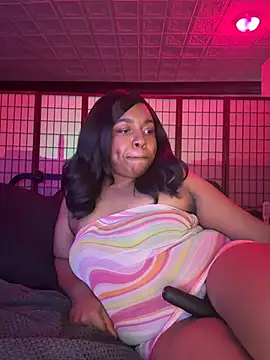 Snapshot of Goddess_MercedesRedd chatting on July 2026 05:29:02 PM Goddess MercedesRedd online show from July 2026 05:29:02 PM